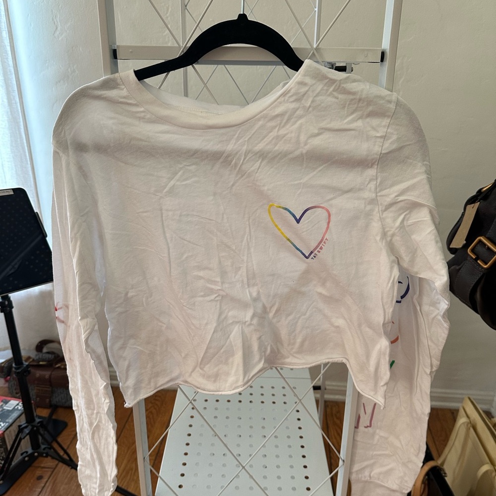 Taylor swift calm down White Long Sleeve Crop Top
